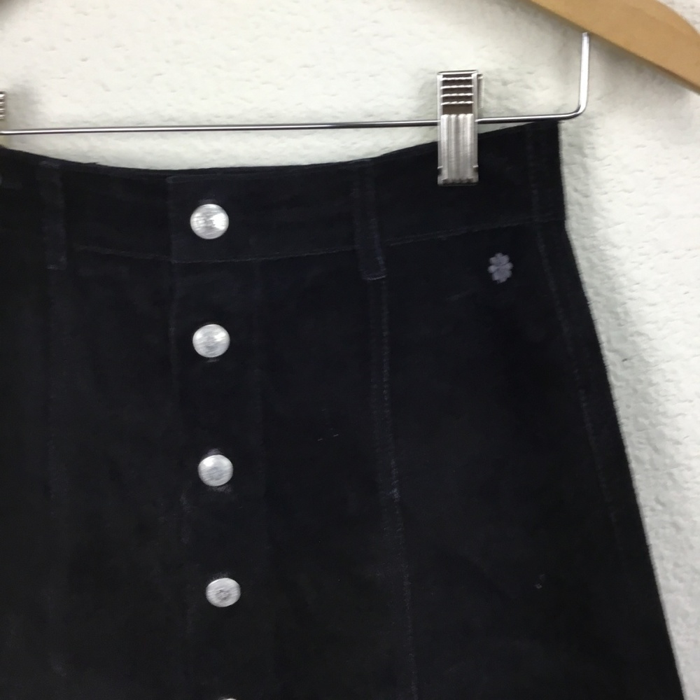 Alexa Chung for AG Black Suede Mini Skirt 25 - Picture 4 of 8